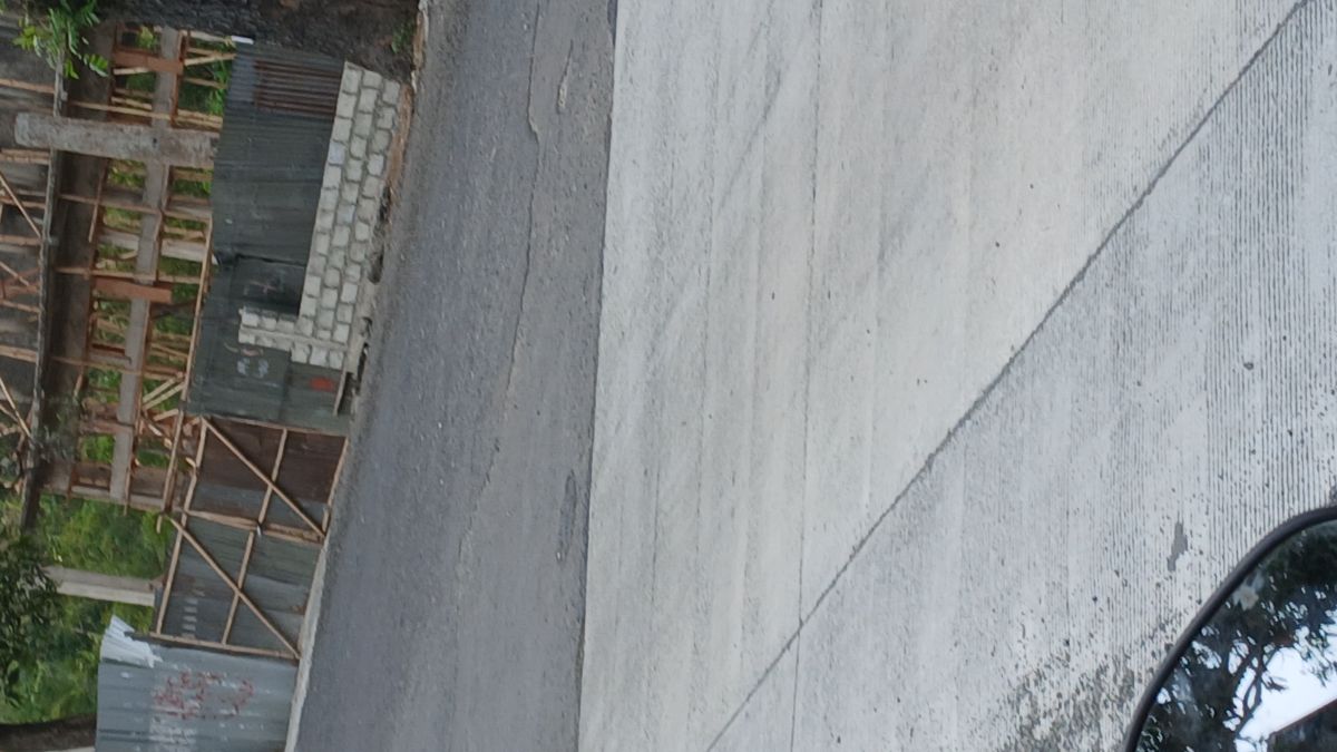 PERBAIKI JALAN 